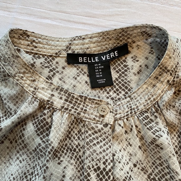 Belle Vere taupe/ivory patterned blouse. Short sleeve, 4 button down blouse. Med - Picture 2 of 4